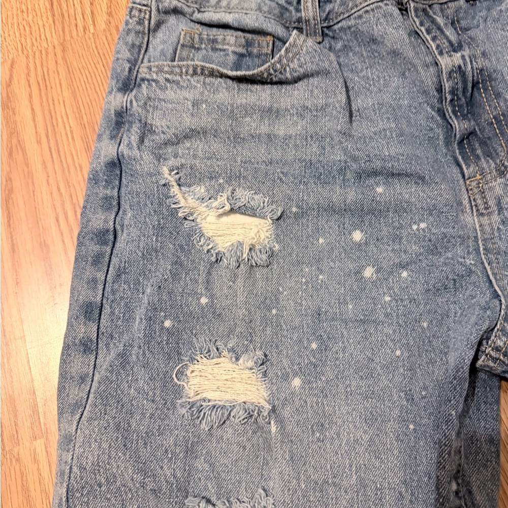 No Boundaries Light Blue Distressed Jean Shorts - Picture 2 of 8